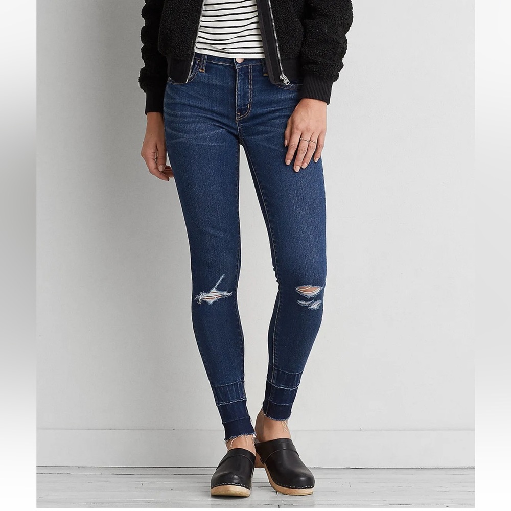 American Eagle super stretch AEO DENIM X JEGGING raw hem destroyed size 2 x-long